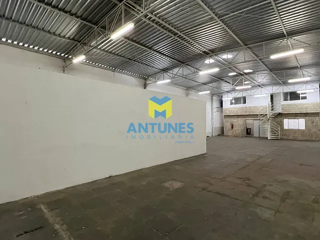 Galpão / Barracão com 450m², para alugar, no bairro Ipsep em Recife