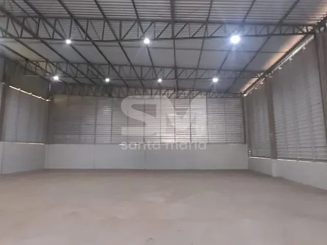 Galpão / Barracão com 800m², para alugar, no bairro Trevo em Chapecó