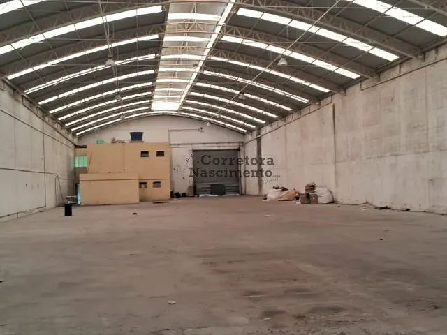 Galpão / Barracão com 2000m², à venda, no bairro Jardim Santa Maria em Jacareí