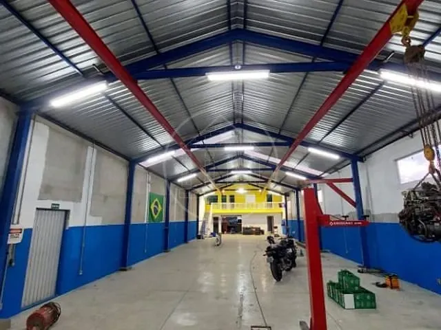 Galpão / Barracão com 292m², para alugar, no bairro Parelheiros em São Paulo