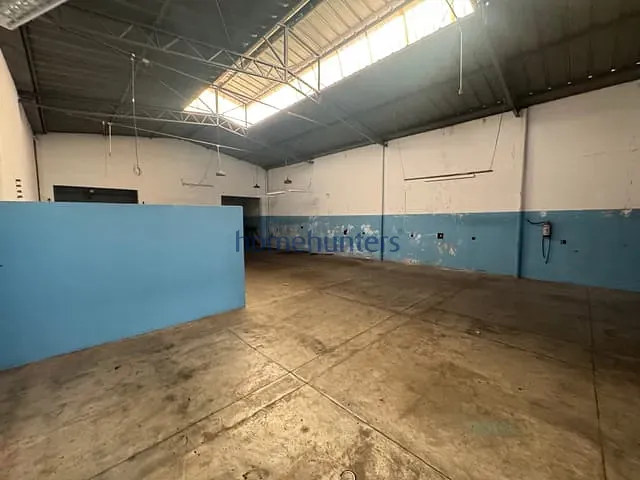 Galpão / Barracão com 308m², para alugar, no bairro Jardim São Vicente em Campinas