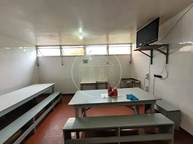 Galpão / Barracão com 1800m², para alugar, no bairro Interlagos em São Paulo