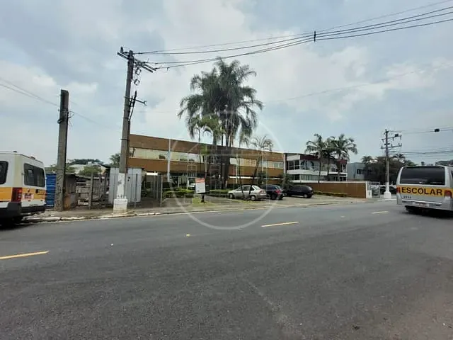 Galpão / Barracão com 1800m², para alugar, no bairro Interlagos em São Paulo