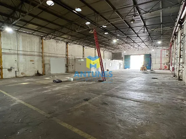 Galpão / Barracão com 920m², para alugar, no bairro Boa Viagem em Recife