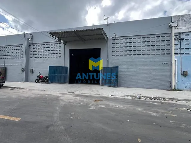 Galpão / Barracão com 920m², para alugar, no bairro Boa Viagem em Recife