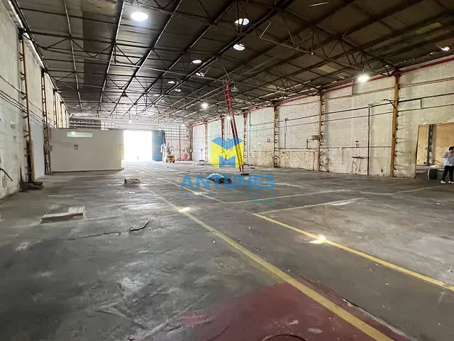 Galpão / Barracão com 920m², para alugar, no bairro Boa Viagem em Recife