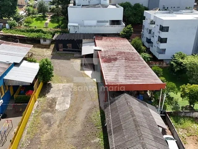 Galpão / Barracão com 1200m², para alugar, no bairro Centro em Chapecó