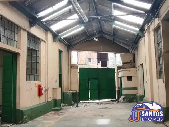 Galpão / Barracão com 686m², para alugar, no bairro Belenzinho em São Paulo
