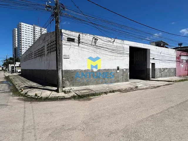 Galpão / Barracão com 520m², para alugar, no bairro Imbiribeira em Recife