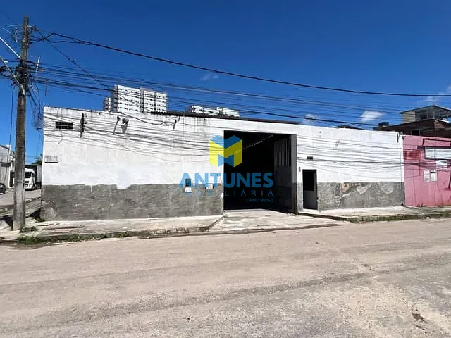 Galpão / Barracão com 520m², para alugar, no bairro Imbiribeira em Recife