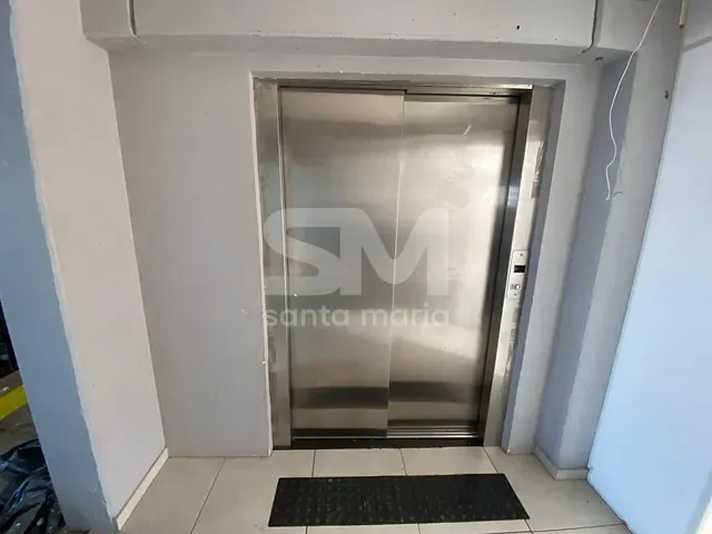 Galpão / Barracão com 1500m², para alugar, no bairro Presidente Médice em Chapecó