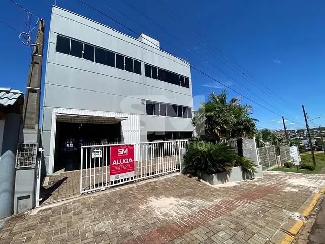 Galpão / Barracão com 1500m², para alugar, no bairro Presidente Médice em Chapecó