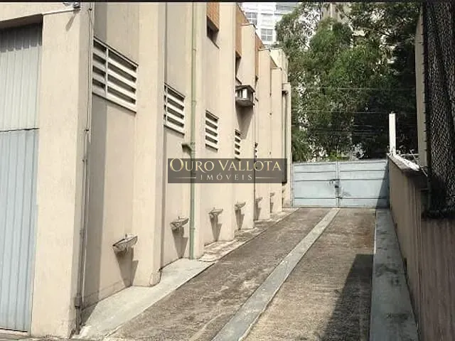 Galpão / Barracão com 962m², à venda, no bairro Vila Andrade em São Paulo