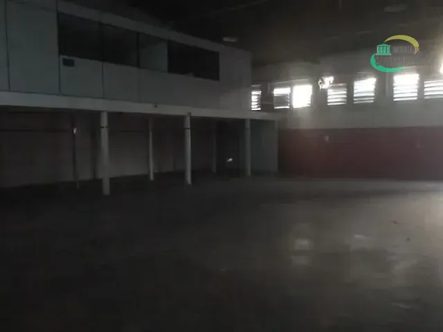 Galpão / Barracão com 350m², para alugar, no bairro Bonfim em Campinas