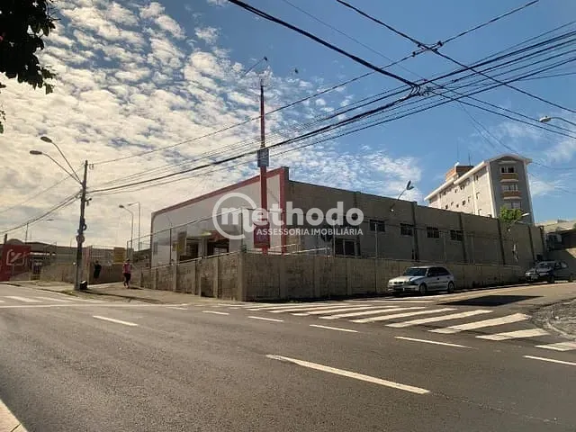 Galpão / Barracão com 694m², para alugar, no bairro Jardim Conceição em Campinas