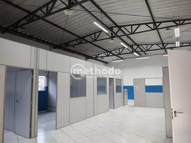 Galpão / Barracão com 200m², para alugar, no bairro Vila Industrial em Campinas