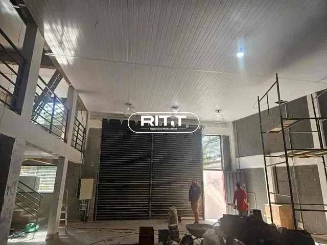 Galpão / Barracão 4 quartos e 6 banheiros, para alugar, no bairro Vila Lemos em Campinas