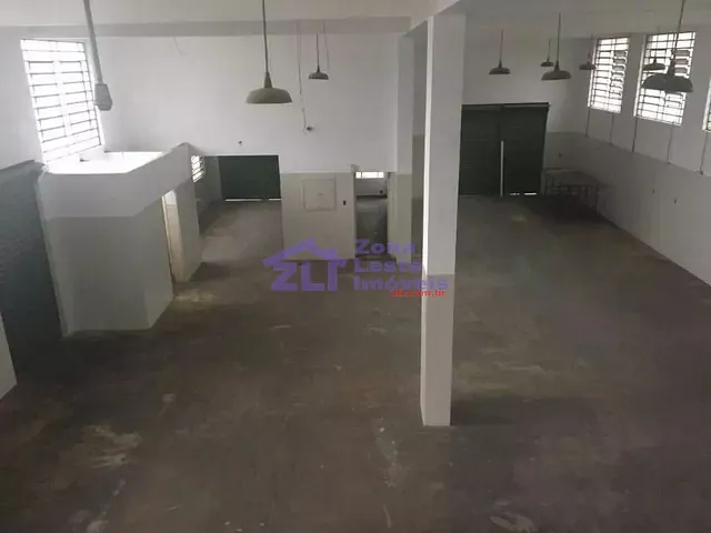 Galpão / Barracão com 800m², à venda, no bairro Vila Nova York em São Paulo