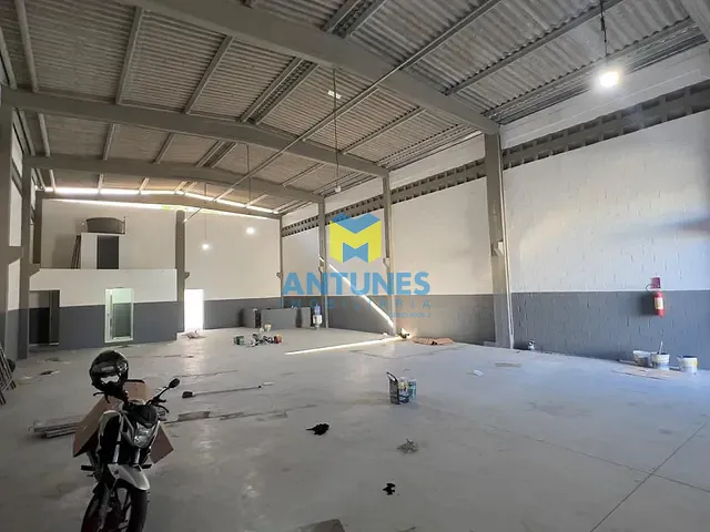 Galpão / Barracão com 280m², para alugar, no bairro Imbiribeira em Recife