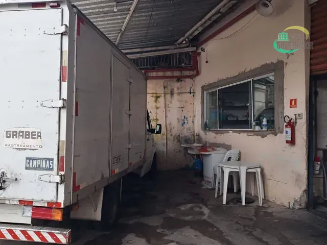 Galpão / Barracão com 300m², para alugar, no bairro Vila Industrial em Campinas