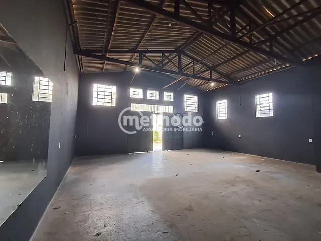 Galpão / Barracão com 445m², à venda, no bairro Vila Rossi Borghi e Siqueira em Campinas