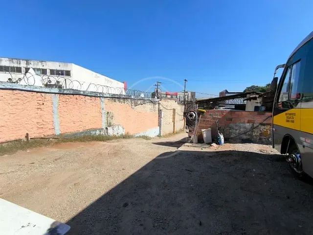 Galpão / Barracão com 736m², à venda ou para alugar, no bairro Cidade Dutra em São Paulo