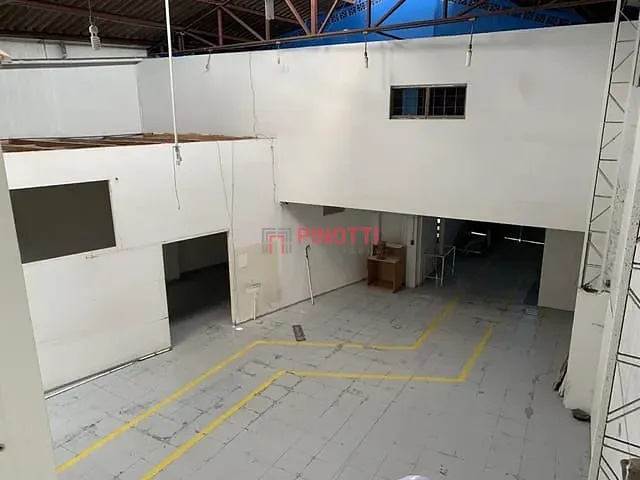 Galpão / Barracão à venda ou para alugar, no bairro Vila Marlene em São Bernardo do Campo