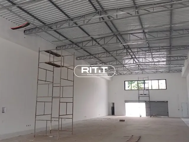Galpão / Barracão com 796m², para alugar, no bairro Santa Terezinha em Paulínia