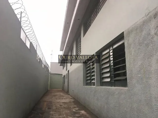 Galpão / Barracão com 800m², à venda, no bairro Vila Nova York em São Paulo