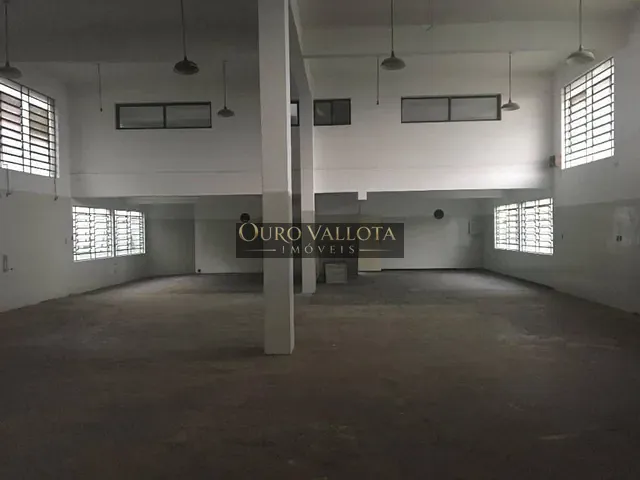 Galpão / Barracão com 800m², à venda, no bairro Vila Nova York em São Paulo