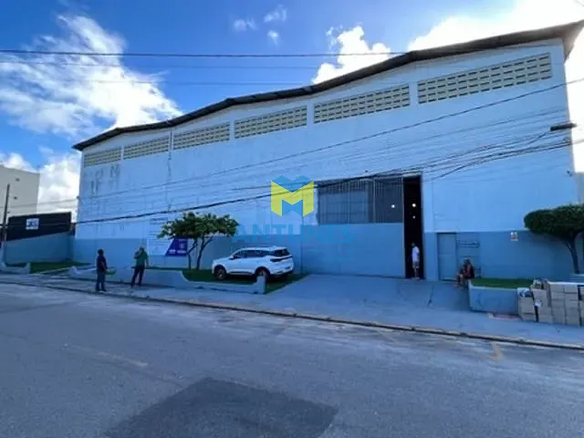 Galpão / Barracão com 1080m², para alugar, no bairro Imbiribeira em Recife