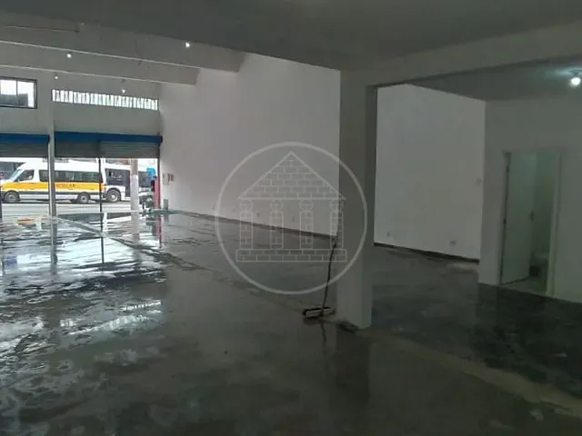 Galpão / Barracão com 250m², à venda, no bairro Parque Brasil em São Paulo