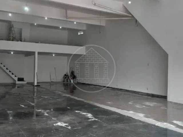 Galpão / Barracão com 250m², à venda, no bairro Parque Brasil em São Paulo