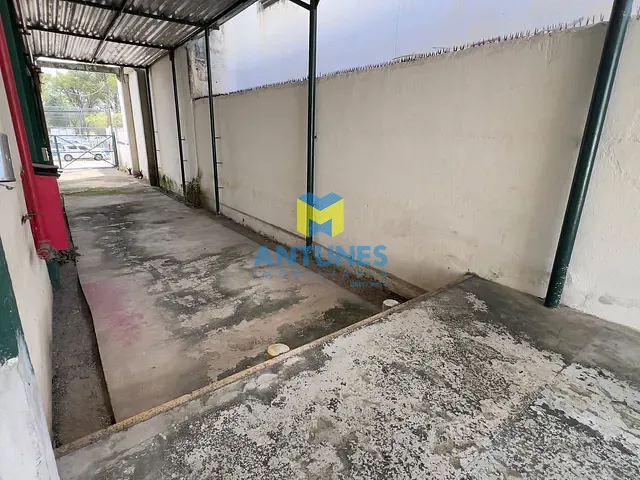 Galpão / Barracão com 828m², para alugar, no bairro Várzea em Recife