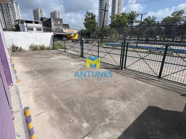 Galpão / Barracão com 828m², para alugar, no bairro Várzea em Recife