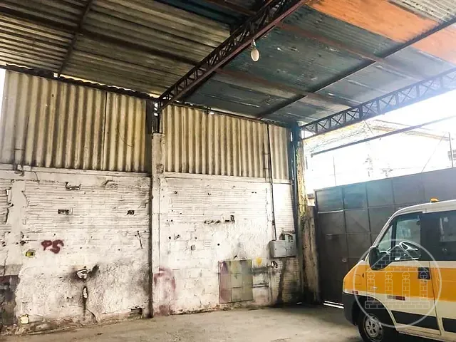 Galpão / Barracão com 250m², à venda, no bairro Jardim das Imbuias em São Paulo