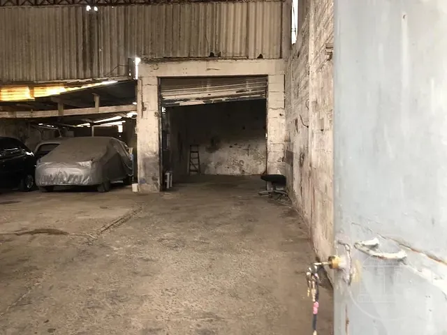 Galpão / Barracão com 250m², à venda, no bairro Jardim das Imbuias em São Paulo