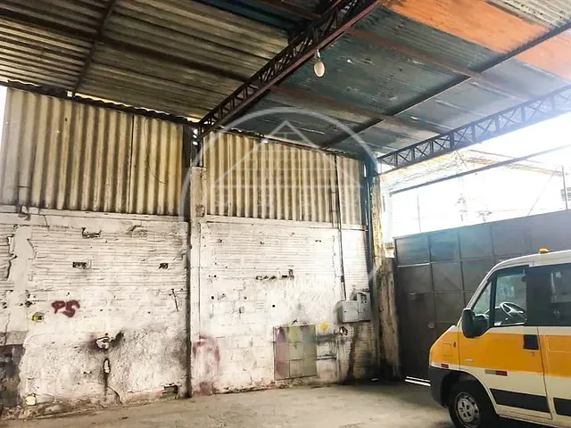 Galpão / Barracão com 250m², à venda, no bairro Jardim das Imbuias em São Paulo