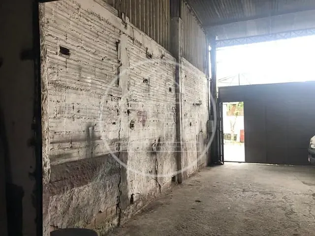 Galpão / Barracão com 250m², à venda, no bairro Jardim das Imbuias em São Paulo