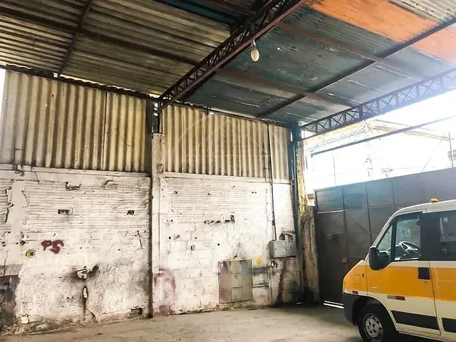 Galpão / Barracão com 250m², à venda, no bairro Jardim das Imbuias em São Paulo