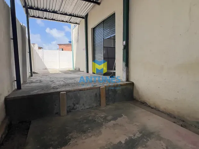 Galpão / Barracão com 828m², para alugar, no bairro Várzea em Recife