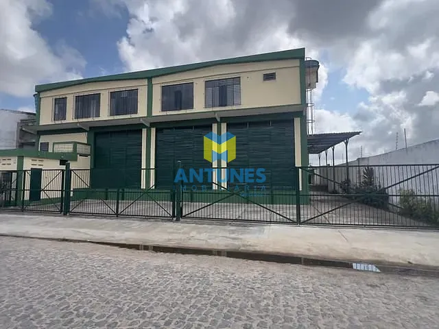 Galpão / Barracão com 828m², para alugar, no bairro Várzea em Recife