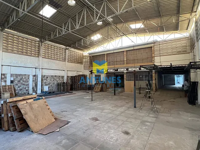 Galpão / Barracão com 400m², para alugar, no bairro Barra de Jangada em Jaboatão dos Guararapes