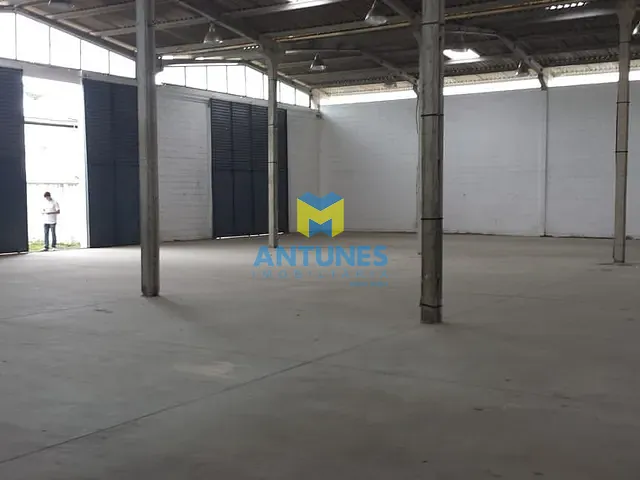Galpão / Barracão para alugar, no bairro Imbiribeira em Recife