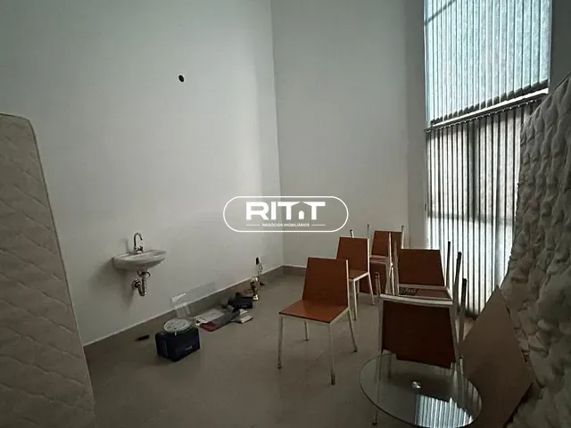 Galpão / Barracão com 300m², para alugar, no bairro Jardim Paulicéia em Campinas