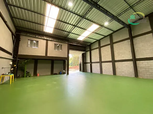 Galpão / Barracão com 340m², para alugar, no bairro Jardim Ouro Preto em Campinas