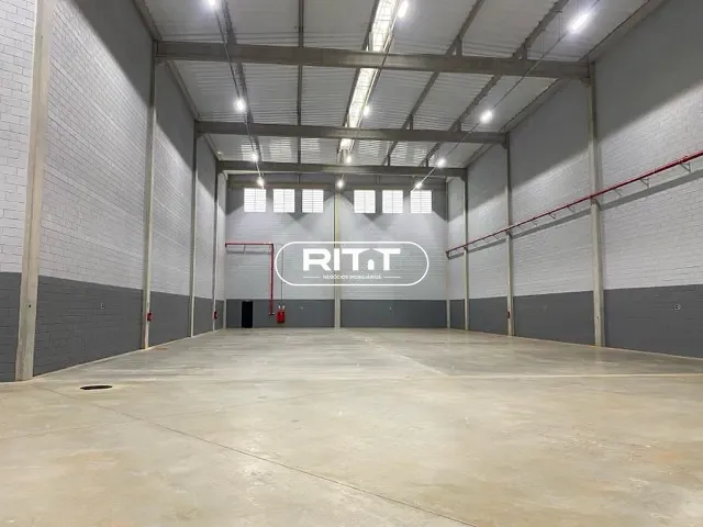 Galpão / Barracão com 1843m², para alugar, no bairro Parque Emília em Sumaré