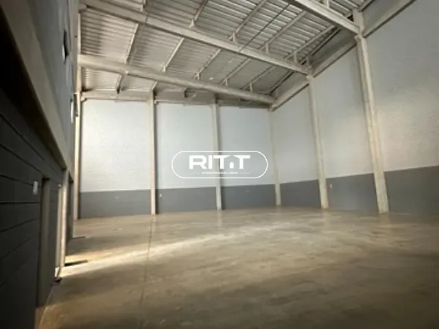 Galpão / Barracão com 873m², para alugar, no bairro Planalto do Sol em Sumaré