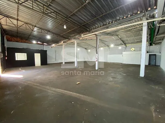Galpão / Barracão para alugar, no bairro Cristo Rei em Chapecó