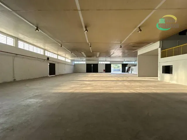 Galpão / Barracão com 2885m², para alugar, no bairro Parque Santa Bárbara em Campinas